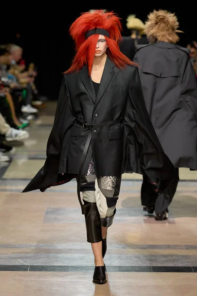 Look 48